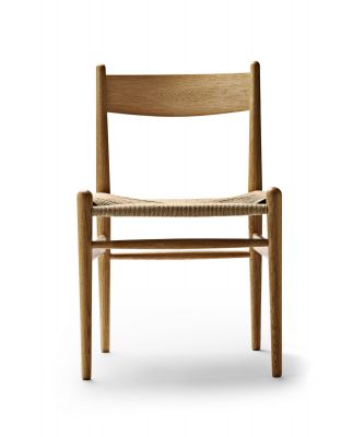 CH36 Stuhl von Carl Hansen & Søn aus Buche mit naturfarbenem Geflecht.